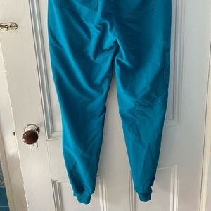 Figs Pacific Blue women’s Zamora joggers- size small